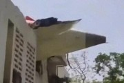 鸡西印度一波音787客机坠毁机上242人、地面5名学生遇难！我驻印度使馆：机上无中国籍乘客